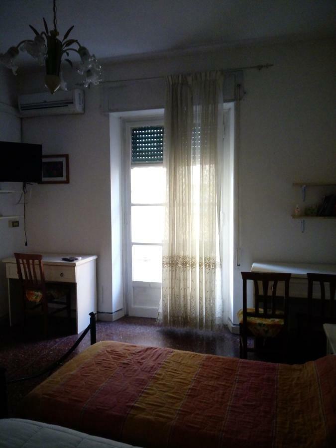 Apartamento Alloggio Turistico P.Lodi Roma Exterior foto
